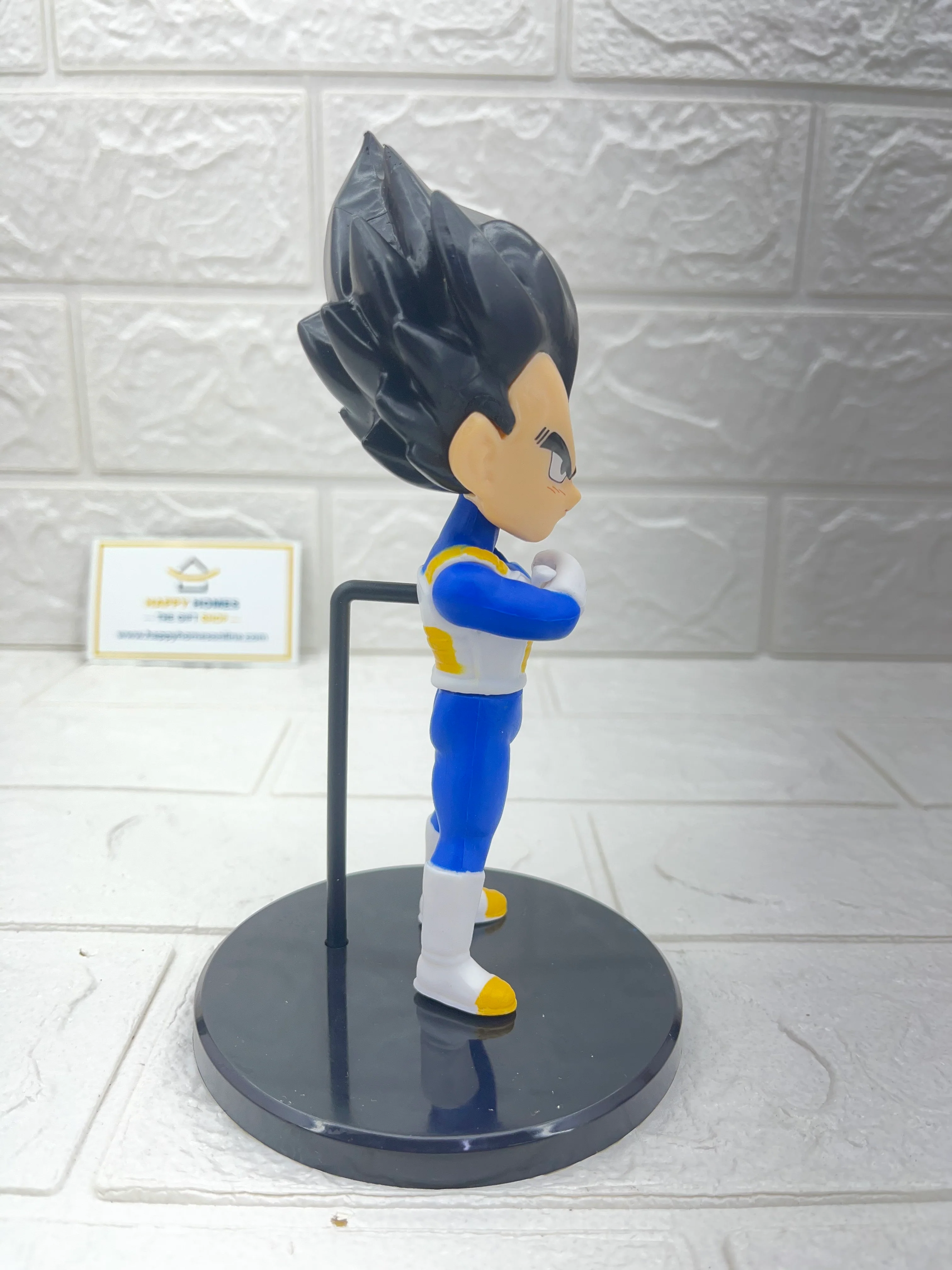 Cross Hands Small Vegeta Dragon Ball Daima Figurine - Image 5